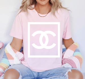 Amaryllis Tshirt - The Pointe Boutique