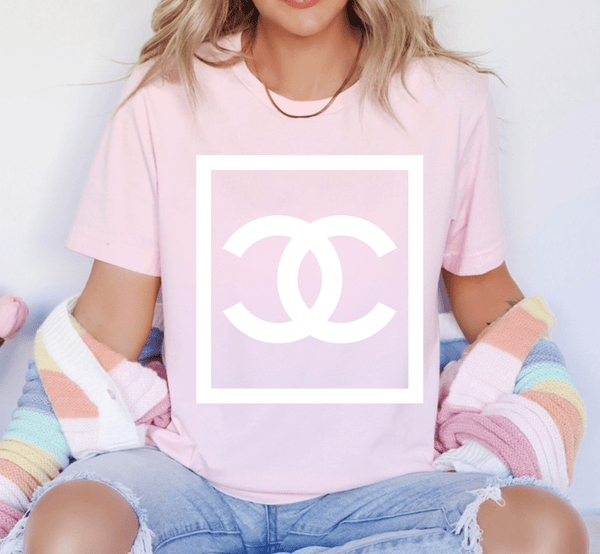 Amaryllis Tshirt - The Pointe Boutique