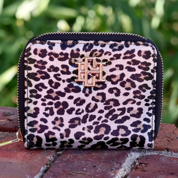 Blakely Wallet Spotted - The Pointe Boutique