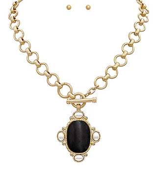 The Poppy Necklace