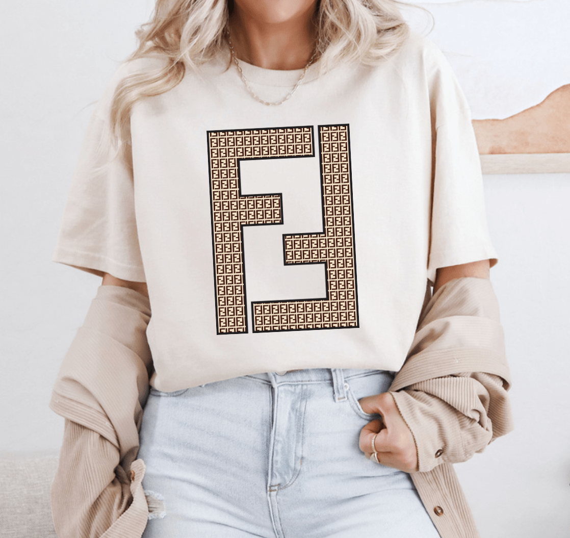 Mia Tshirt - The Pointe Boutique