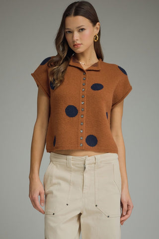 Amelia Jo Top – rust brown button-front top with cap sleeves and navy polka dots