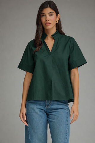 Addison Faye Top – dark green split-neck top with short sleeves in a crisp poplin
